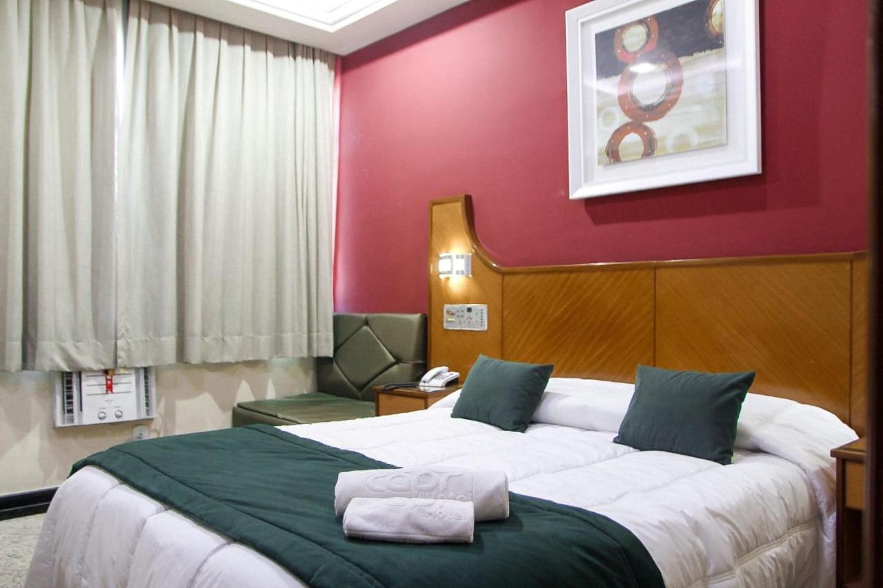 Capri Hotel Дуки-ди-Кашиас Экстерьер фото