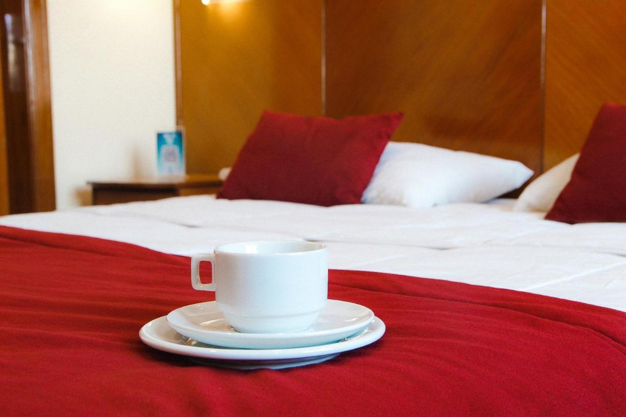 Capri Hotel Дуки-ди-Кашиас Экстерьер фото